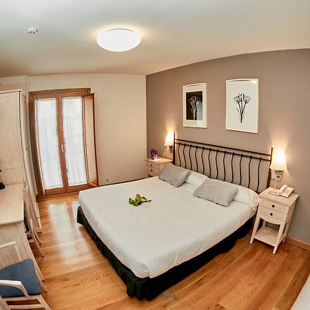 Hotel Casa Azcona Zizur Mayor Esterno foto