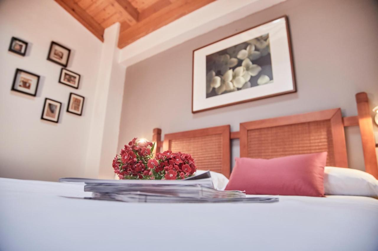Hotel Casa Azcona Zizur Mayor Esterno foto