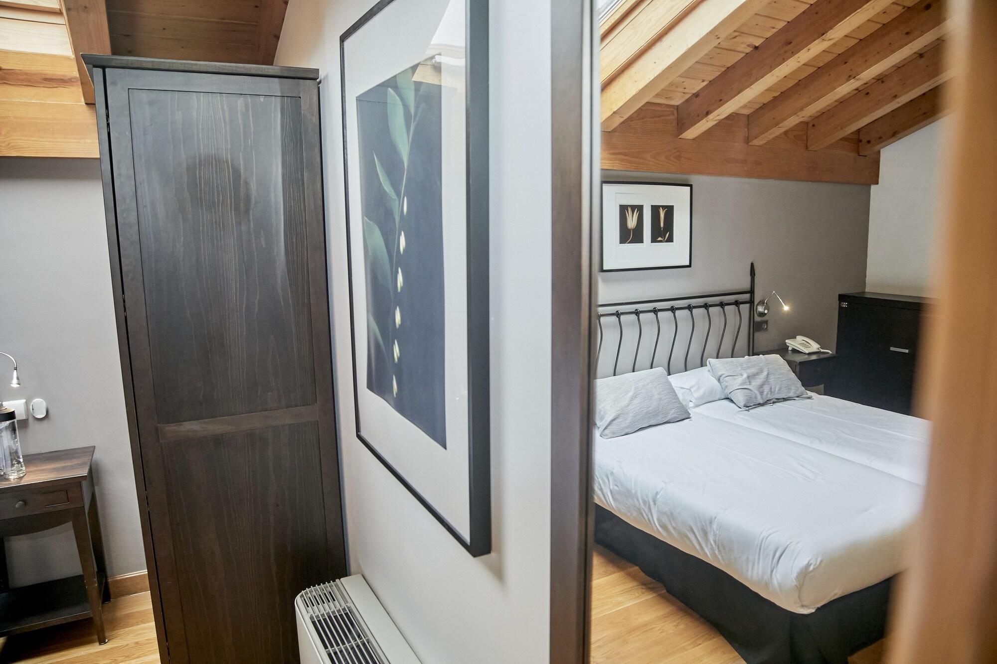 Hotel Casa Azcona Zizur Mayor Esterno foto