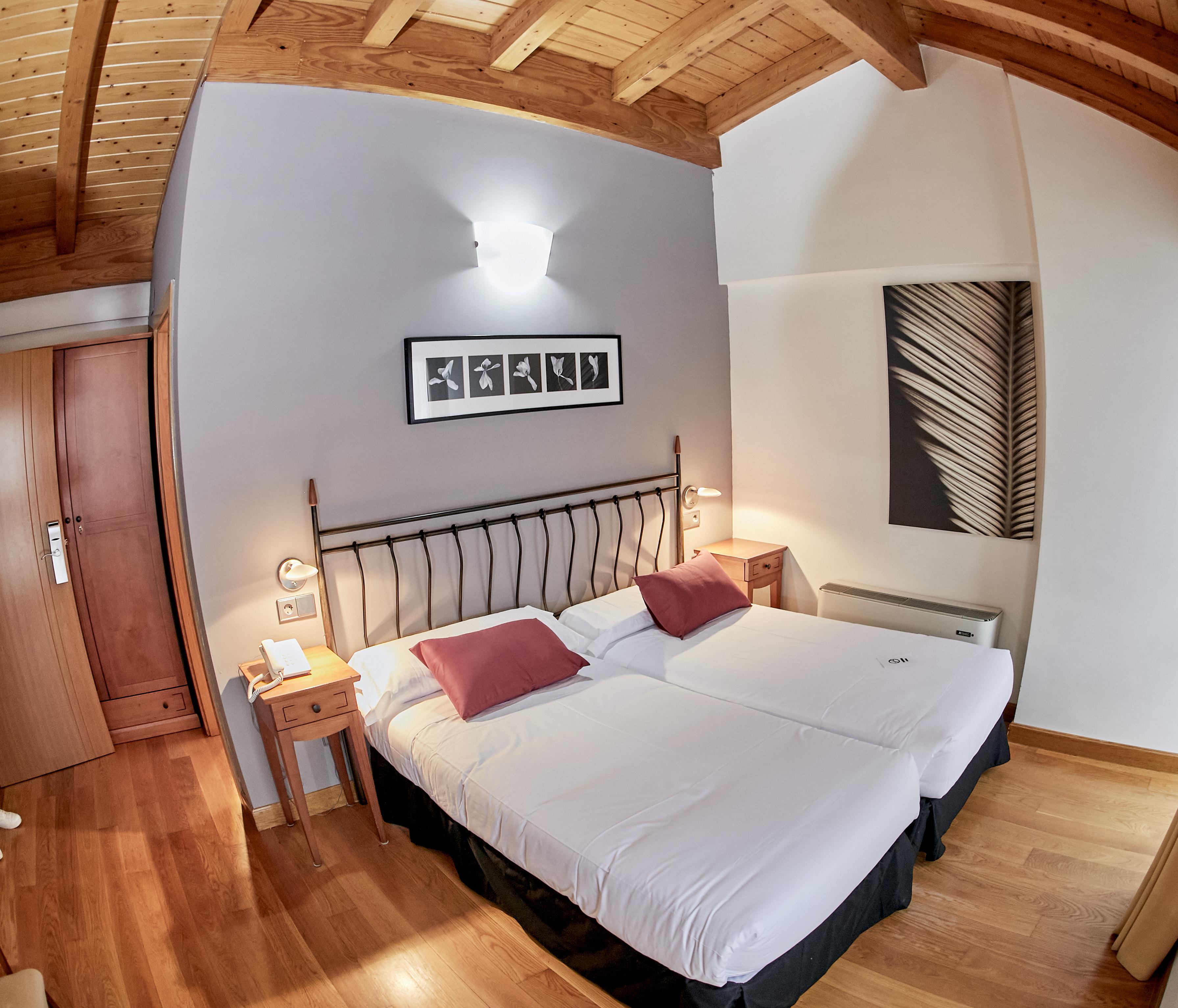 Hotel Casa Azcona Zizur Mayor Esterno foto